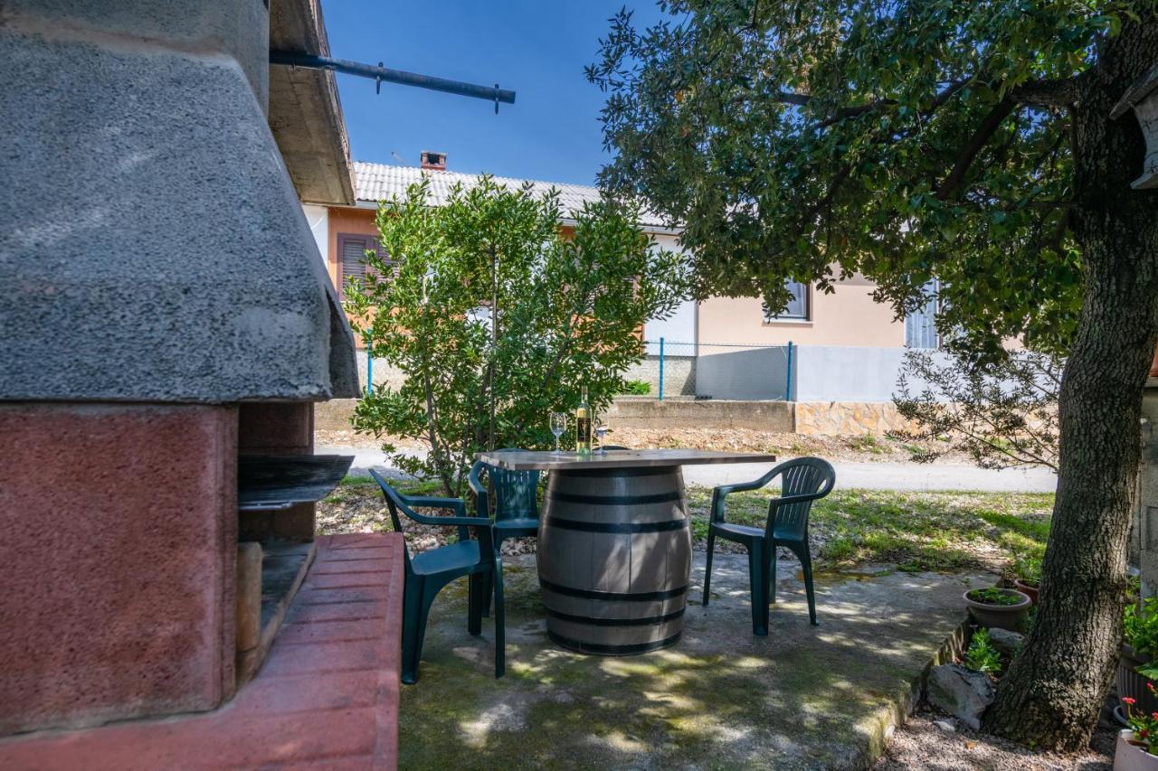 Koromačno Apartment Dobric מראה חיצוני תמונה