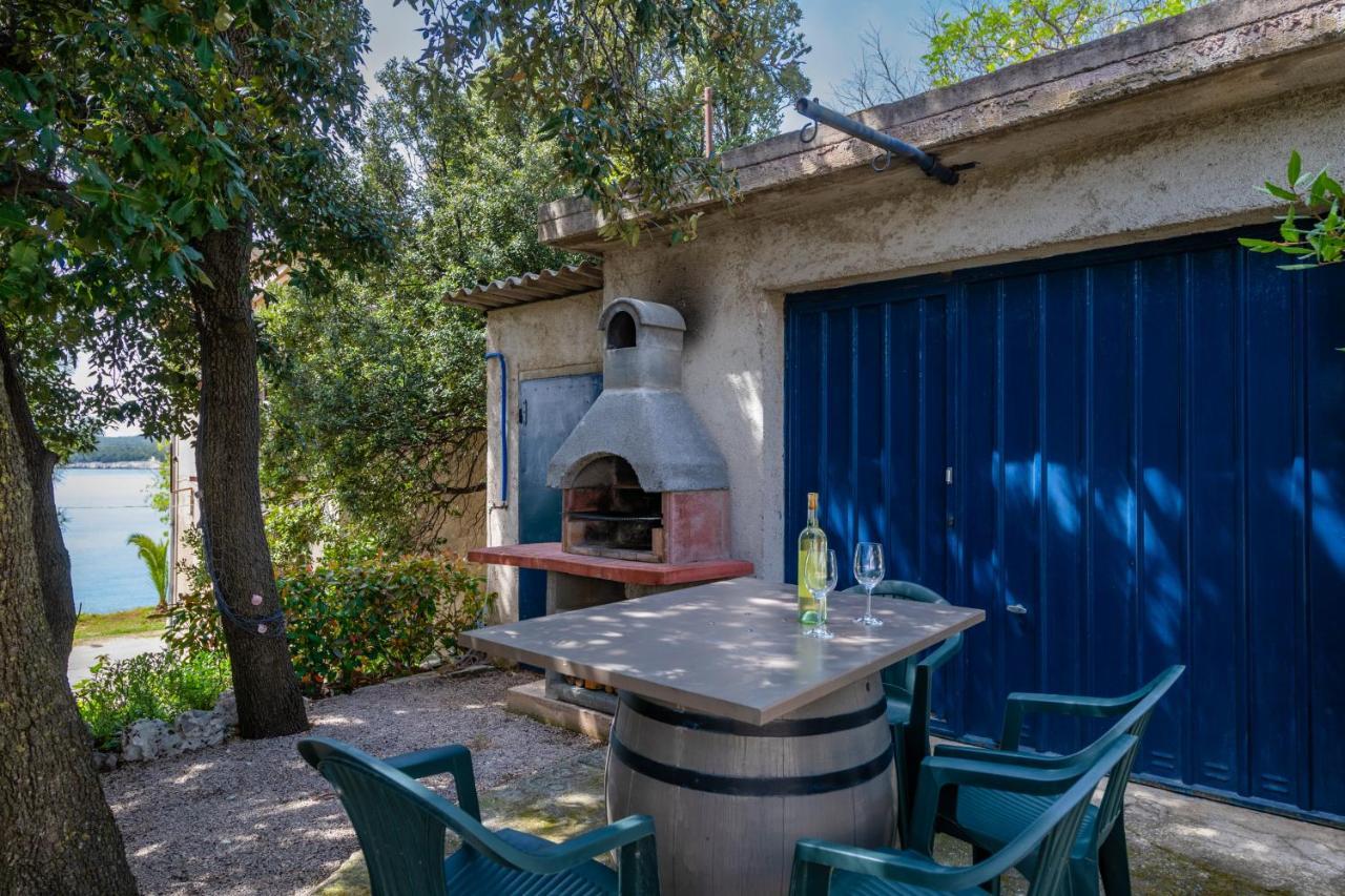 Koromačno Apartment Dobric מראה חיצוני תמונה