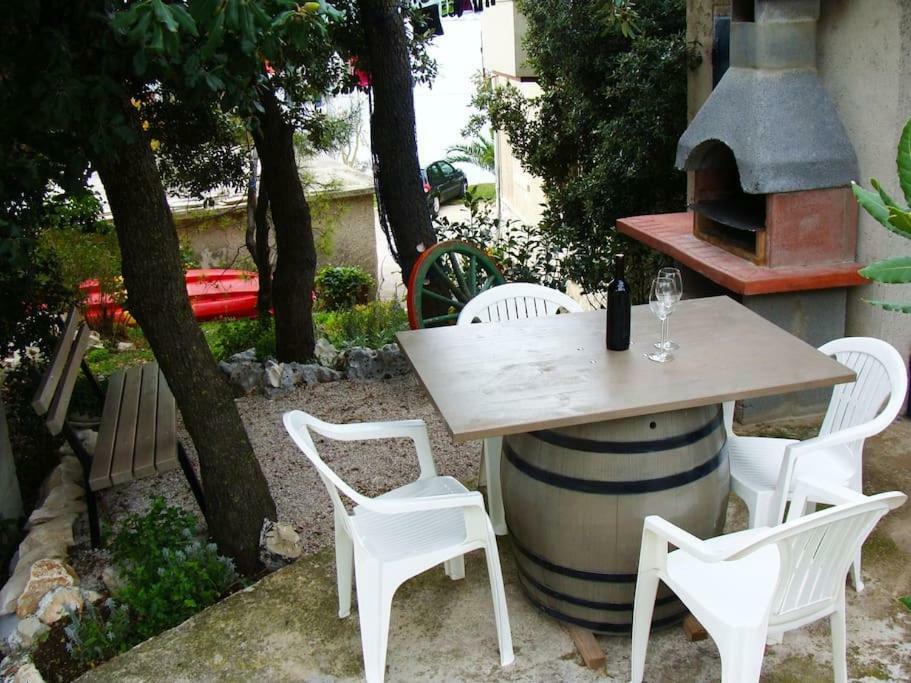 Koromačno Apartment Dobric מראה חיצוני תמונה